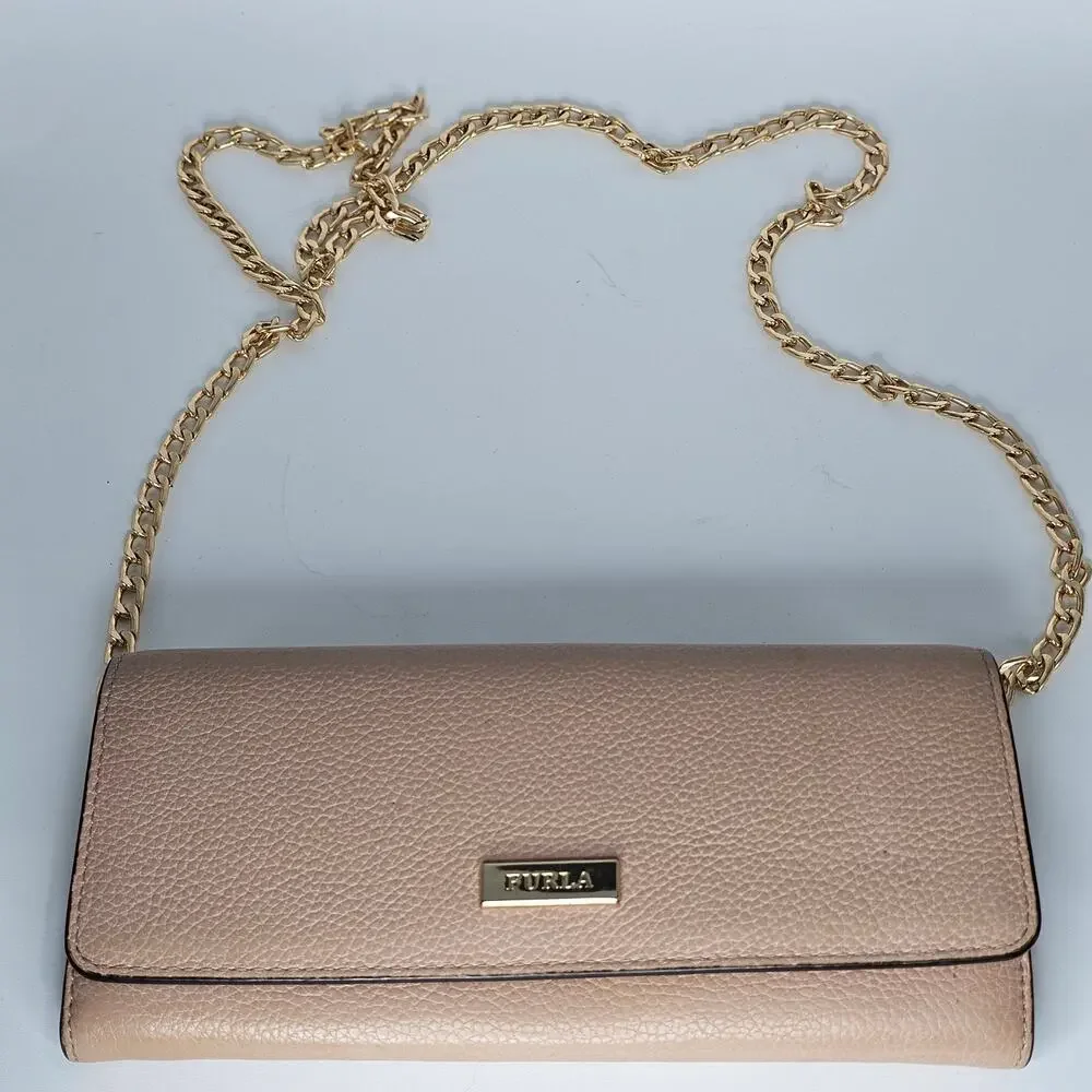 Furla EUC Classic Continental Wallet On Chain – Nude/Beige Pebble Leather